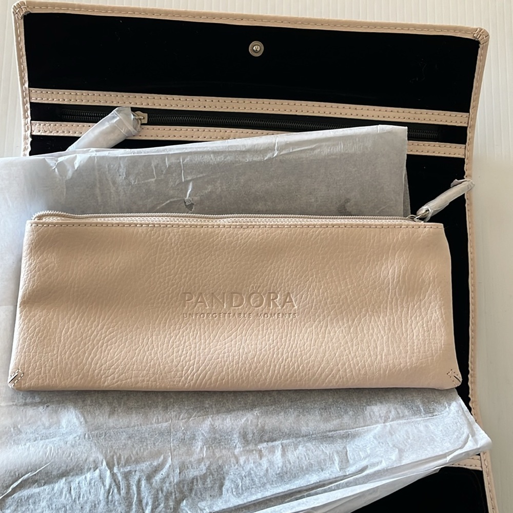 Limited Edition Pandora Unforgettable Moments Pink Jewelry Organizer Travel Case - Picture 2 of 11